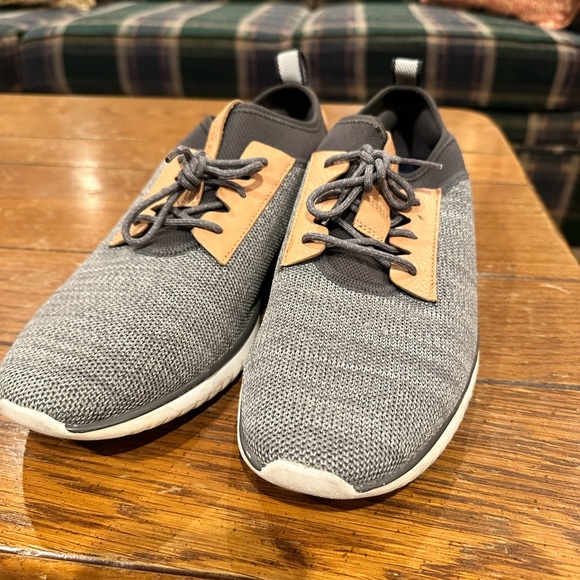 9.5 Men’s Cole Haan Stylish Casual Shoe - Picture 3 of 5